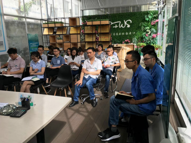 格林網(wǎng)業(yè)與四川溫室企業(yè)進行交流互動